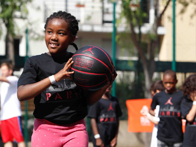 Education des jeunes aux enjeux positifs de la société
